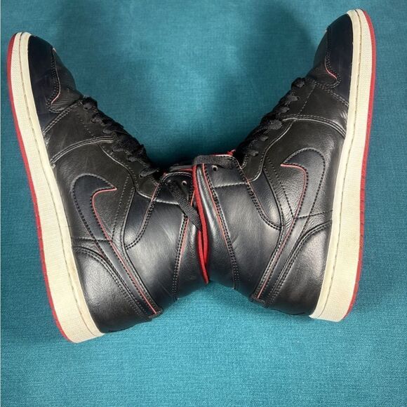 Nike Air Jordan 1 Mid Retro Black Red 2015 Shoes Men\'s Size 8 main image 3
